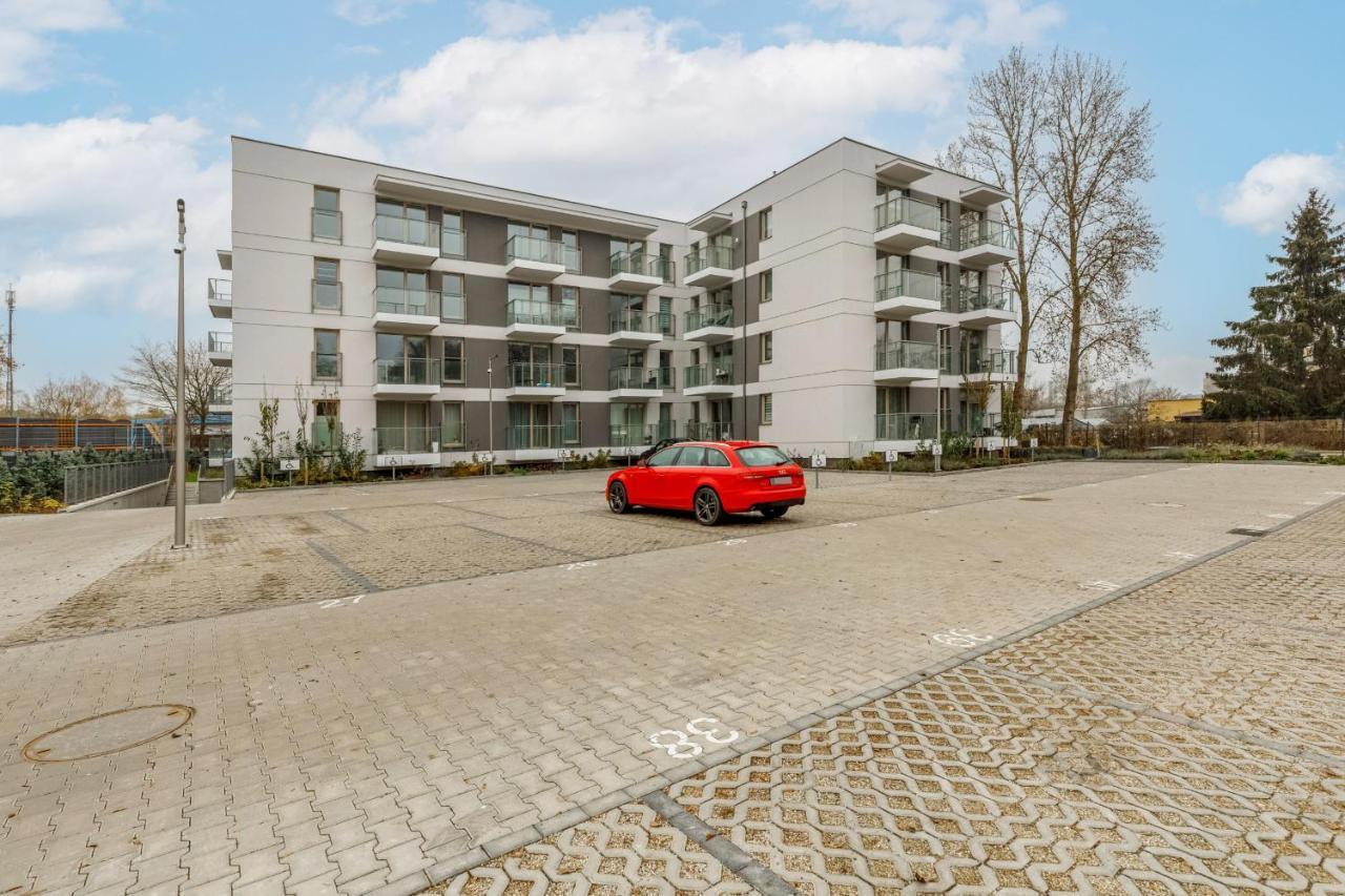 Green Square Apartment With Balcony Swinoujscie By Noclegi Renters Eksteriør billede